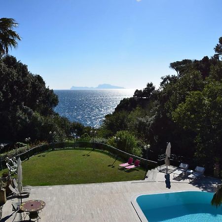 Holidays Naples Family - Pool In Front Of Capri Exterior foto